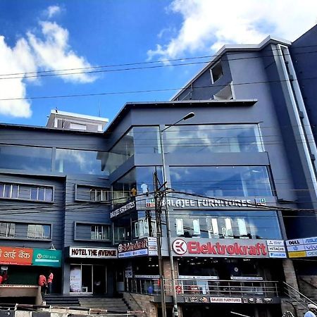 Hotel The Avenue Gamharia Esterno foto