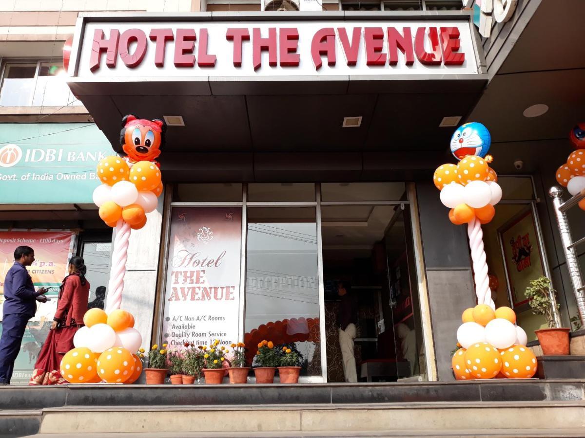 Hotel The Avenue Gamharia Esterno foto