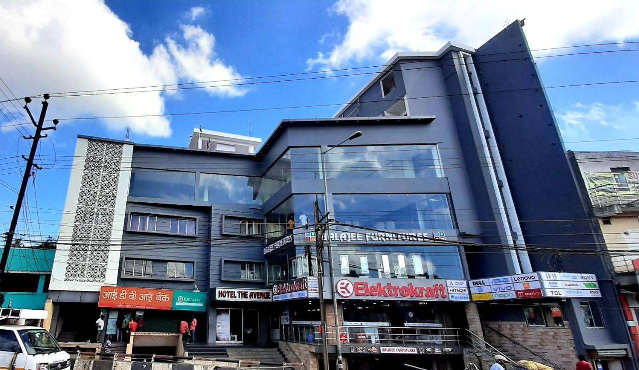 Hotel The Avenue Gamharia Esterno foto