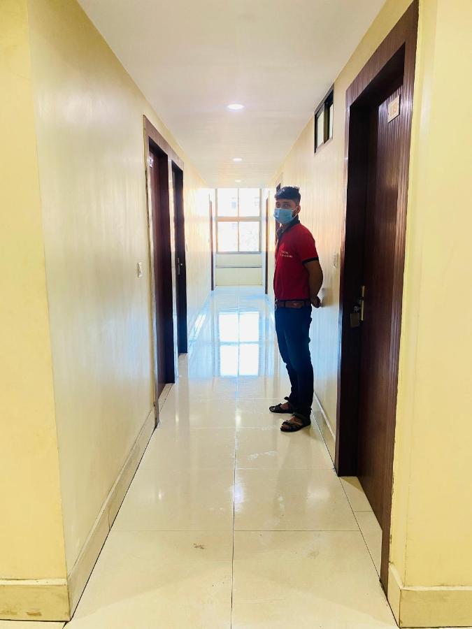 Hotel The Avenue Gamharia Esterno foto
